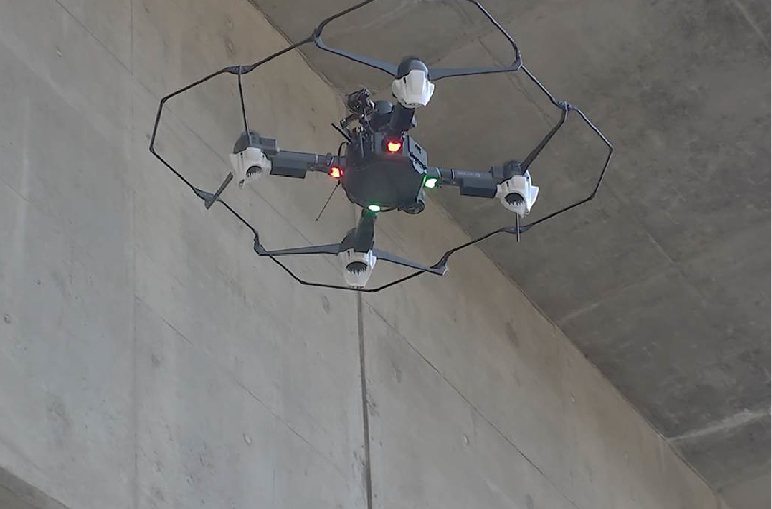 ドローン/UAV、無人航空機